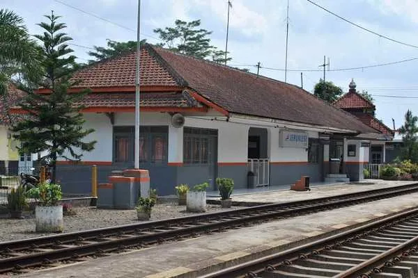 Stasiun Jeruklegi: Solusi Jasa & Layanan Cilacap yang Menyatu dengan Kehidupan Sehari-hari